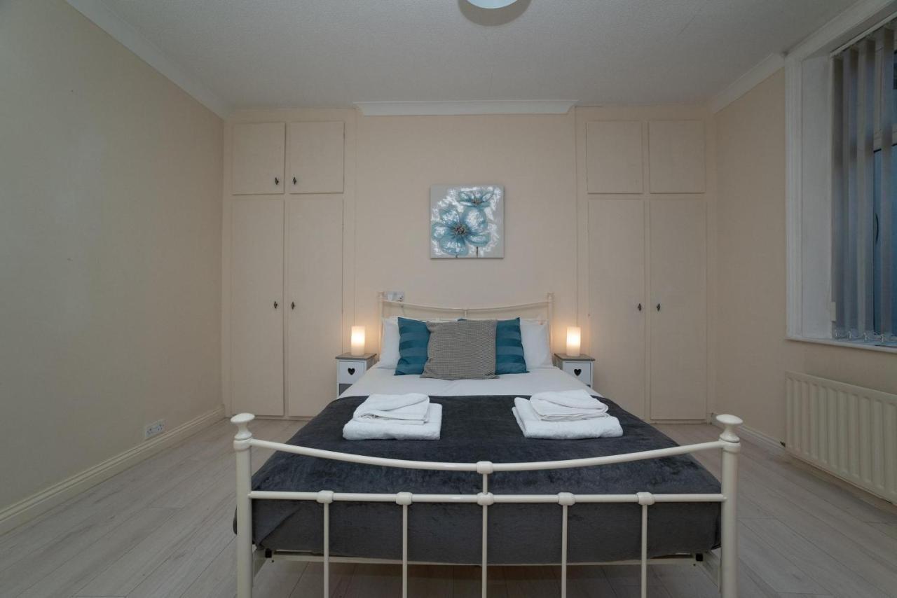 Beautiful Marine Park 2 Bedroom Apartment サウス・シールズ エクステリア 写真